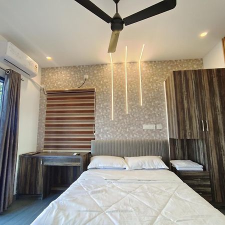 Marina Lounge Hotel Kochi ภายนอก รูปภาพ