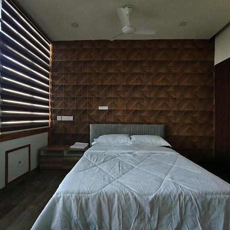 Marina Lounge Hotel Kochi ภายนอก รูปภาพ